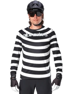 A-Aria Oscar Trikot
