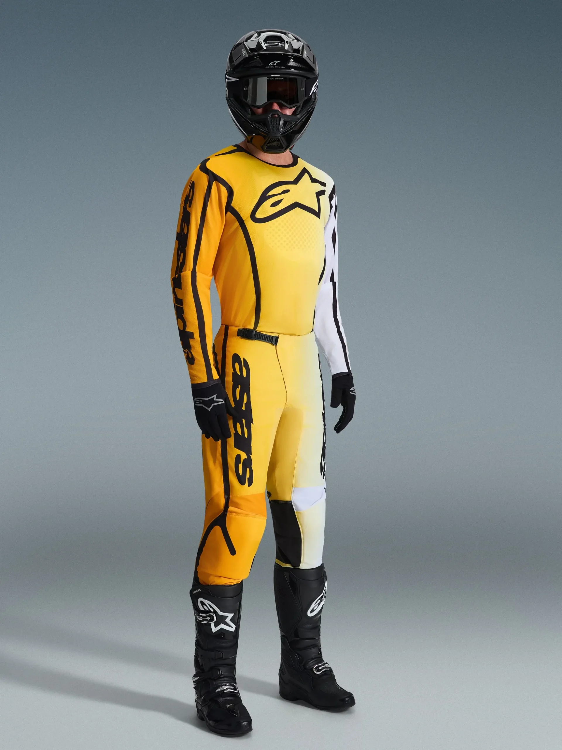 2026 Fluid Apex Bekleidungsset