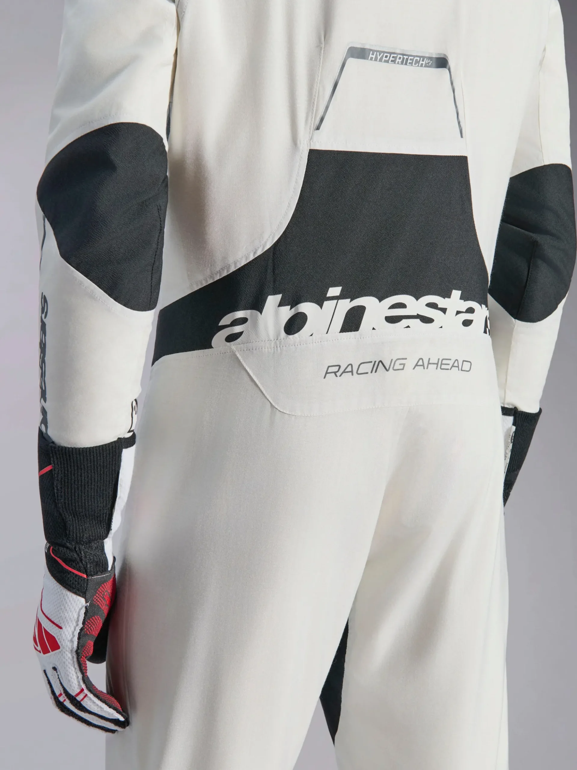 Hypertech V3 Anzug - FIA