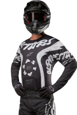 Racer Hana Trikot 2024