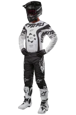 Racer Hana Trikot 2024