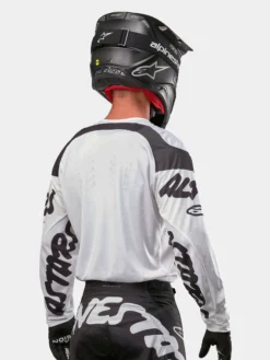 Racer Hana Trikot 2024