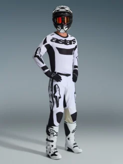 2026 Racer Riway Bekleidungsset