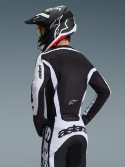 2026 Racer Riway Bekleidungsset