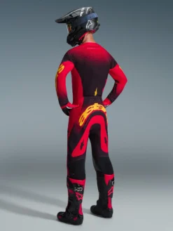 2026 Supertech Scenz Bekleidungsset