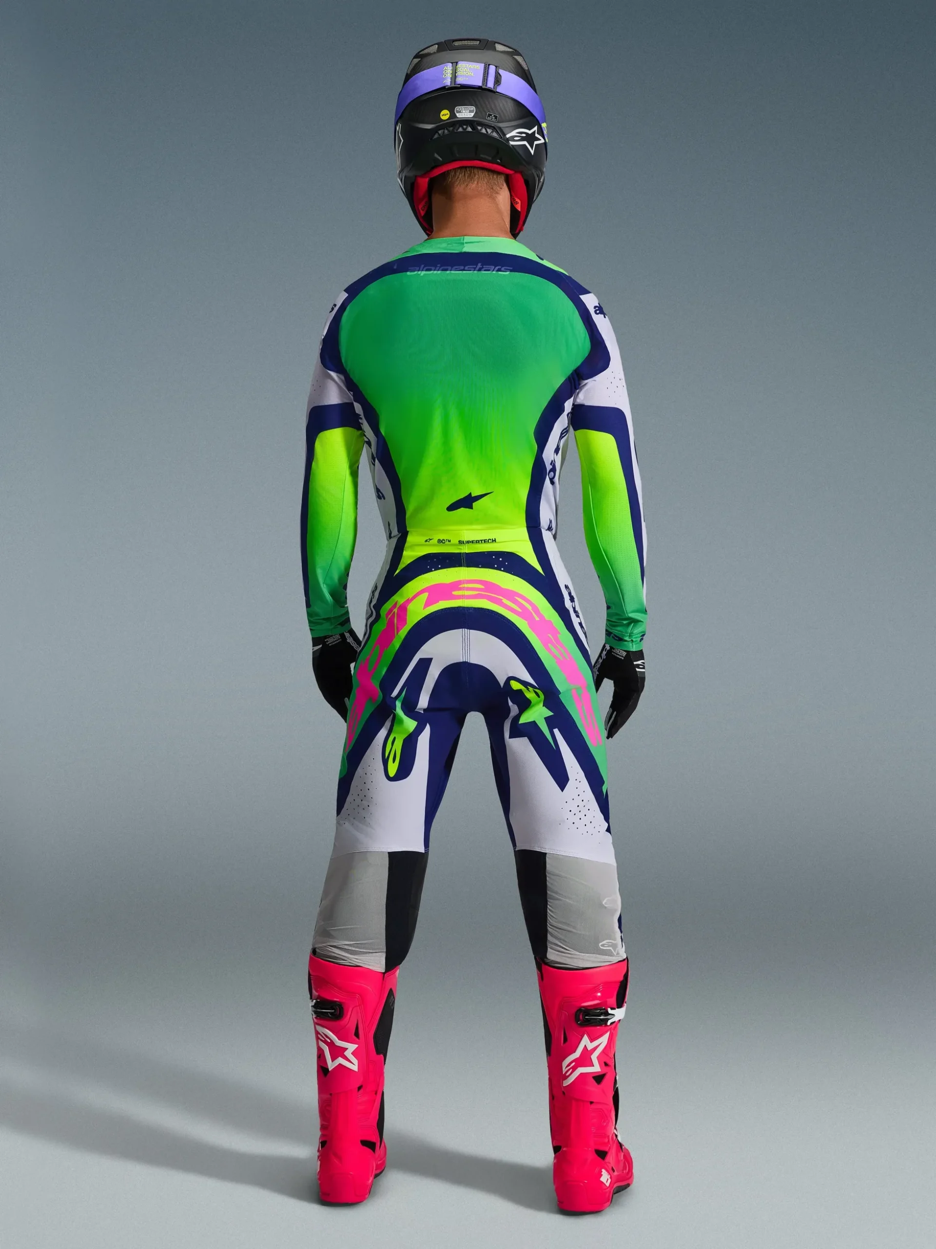 2026 Supertech Vista Bekleidungsset