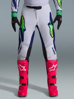 2026 Supertech Vista Bekleidungsset