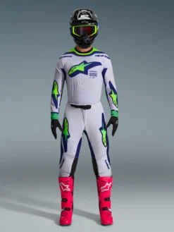 2026 Supertech Vista Bekleidungsset