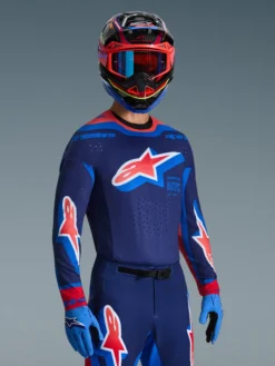 2026 Supertech Vista Bekleidungsset