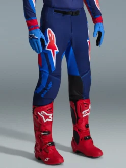 2026 Supertech Vista Bekleidungsset